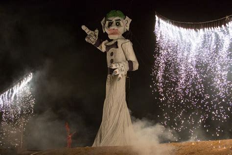 Zozobra Festival: Ein Feuerwerk der Emotionen mit dem mexikanischen Superstar!